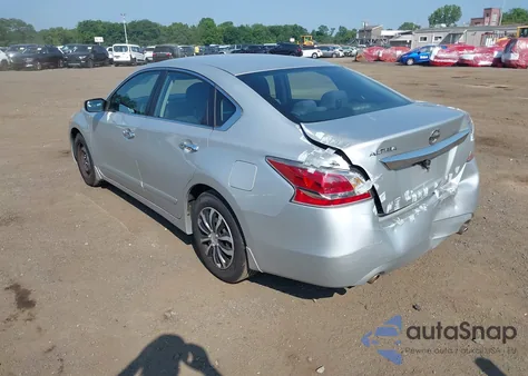 2015 Nissan Altima 2.5 S из США, поврежденный, VIN 1N4AL3AP6FC572745